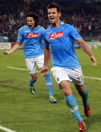 年轻门将需 年轻门将需